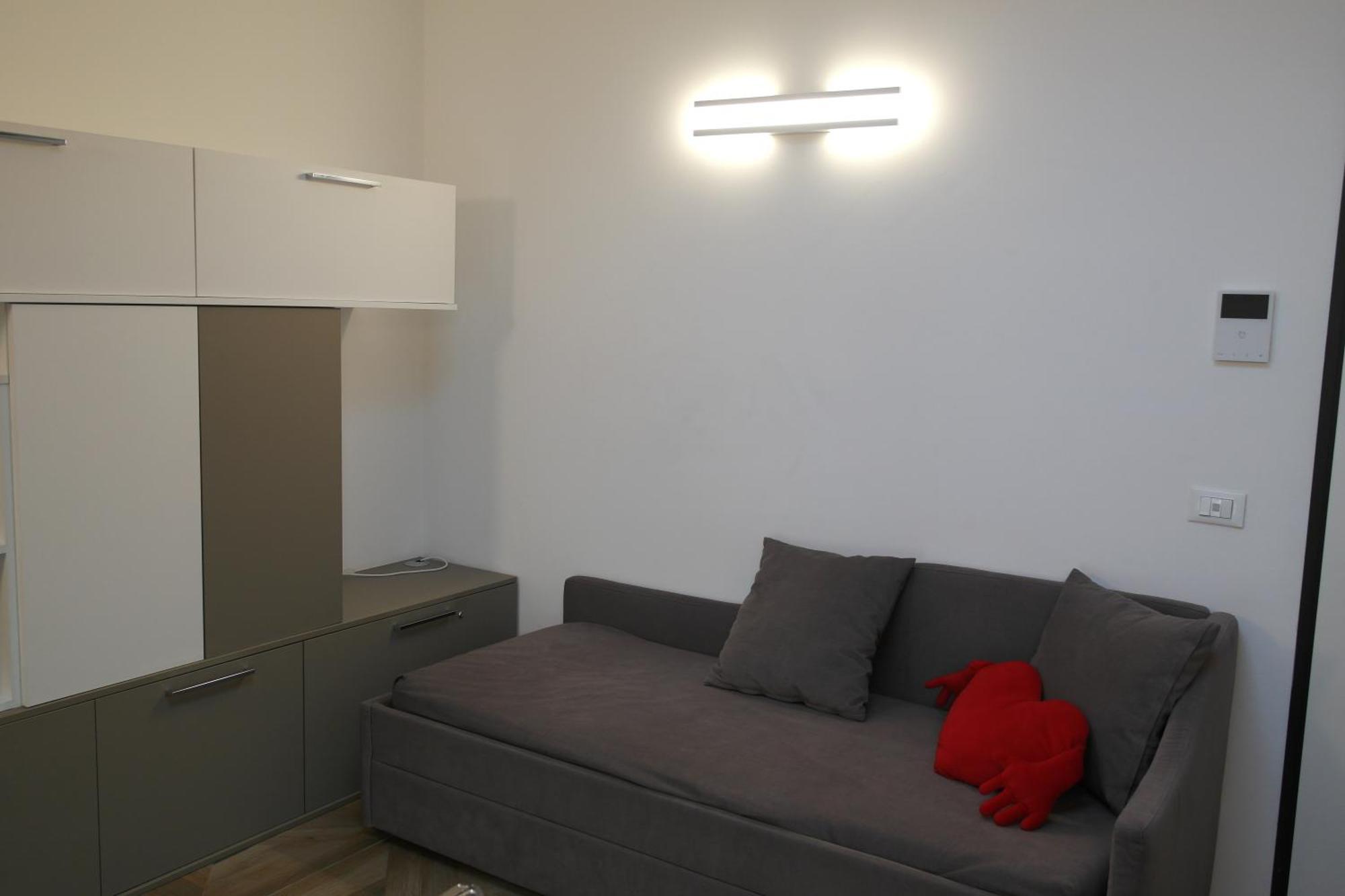 Luminoso Bilocale Zona Tibaldi Bocconi Apartman Milánó Kültér fotó