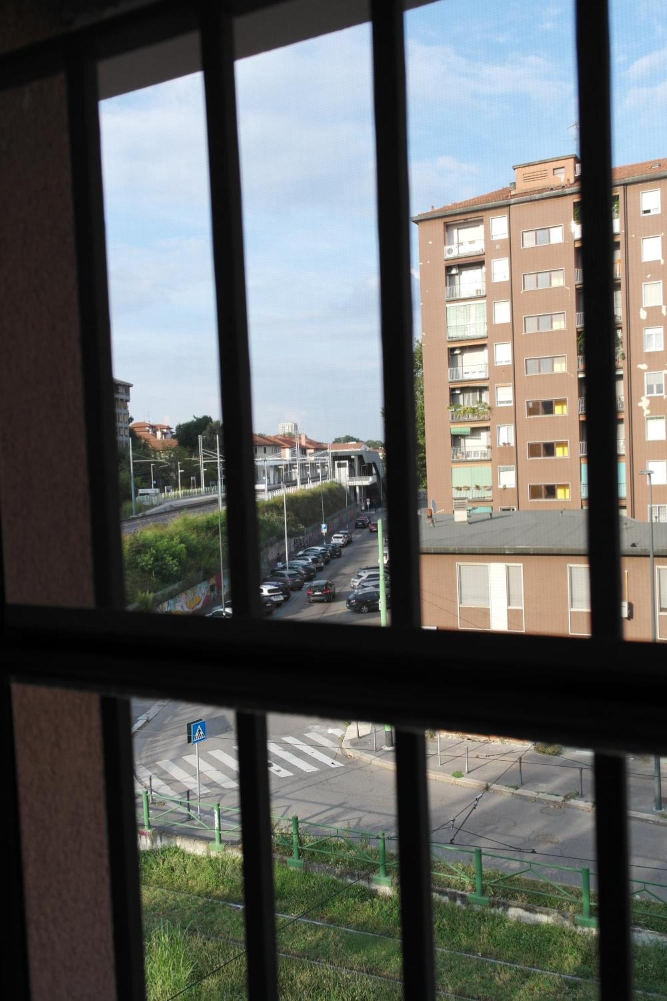 Luminoso Bilocale Zona Tibaldi Bocconi Apartman Milánó Kültér fotó